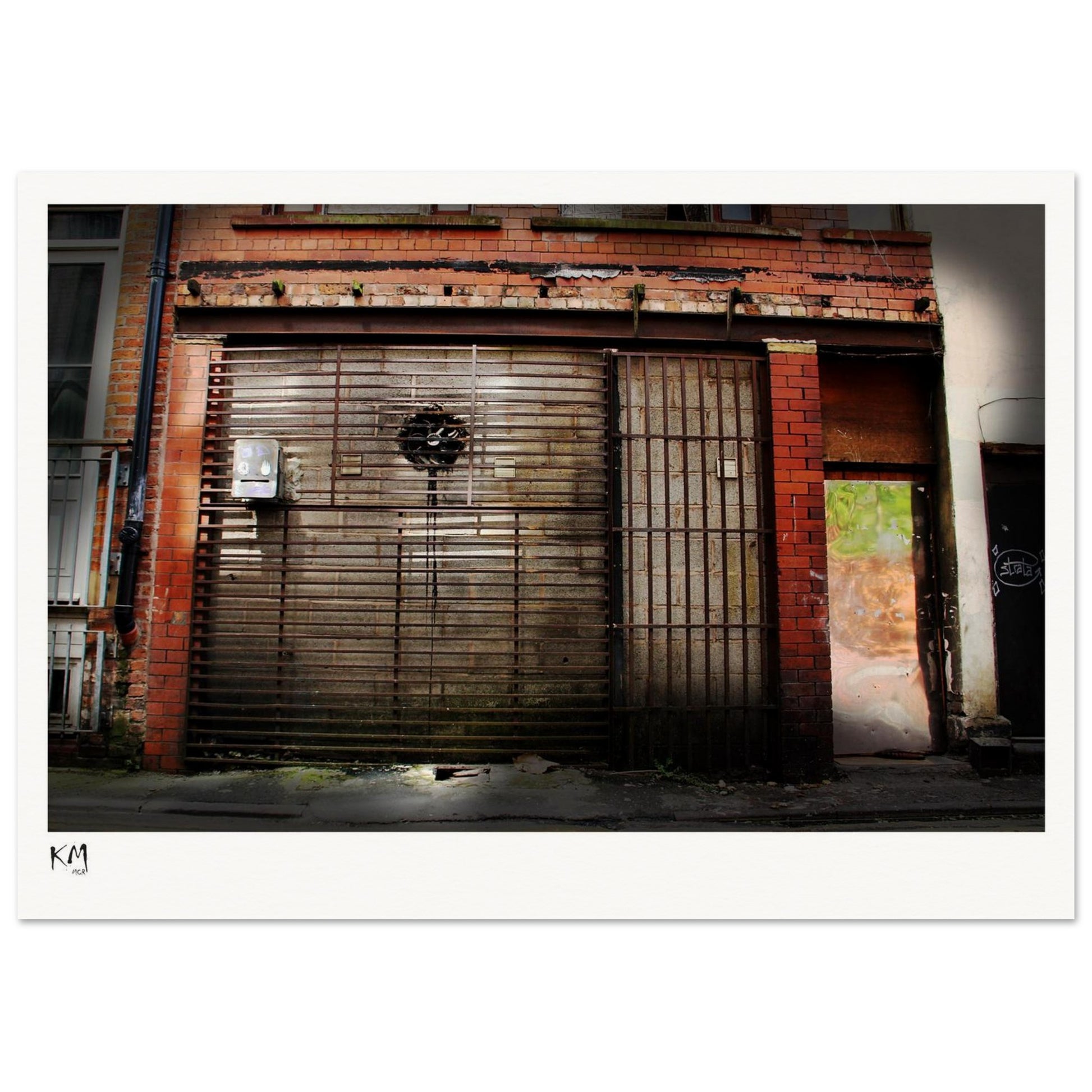 b814004f-e20e-4e06-bf37-ebc9b20fb401